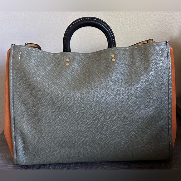 Coach Rogue 39 - Picture 2 of 4